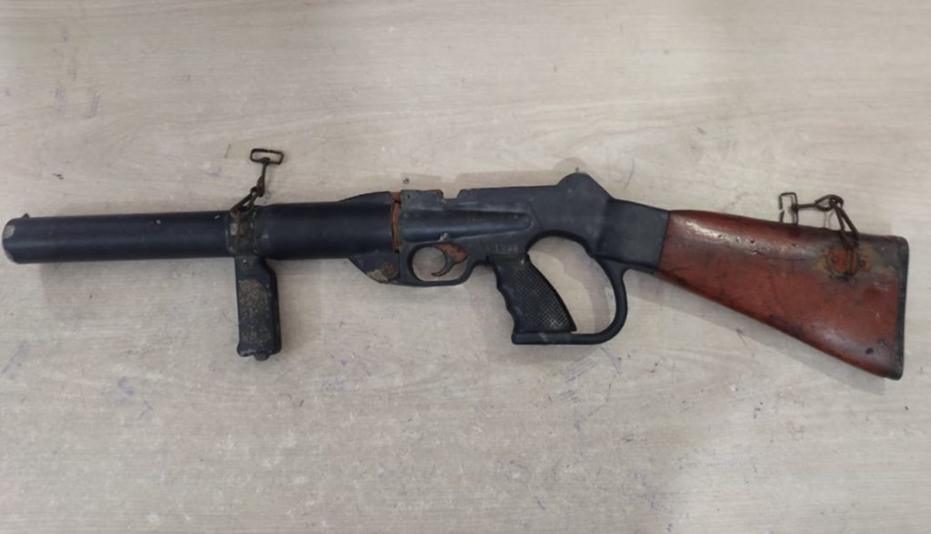 সাভার মডেল থানা থেকে লুট হওয়া অস্ত্র